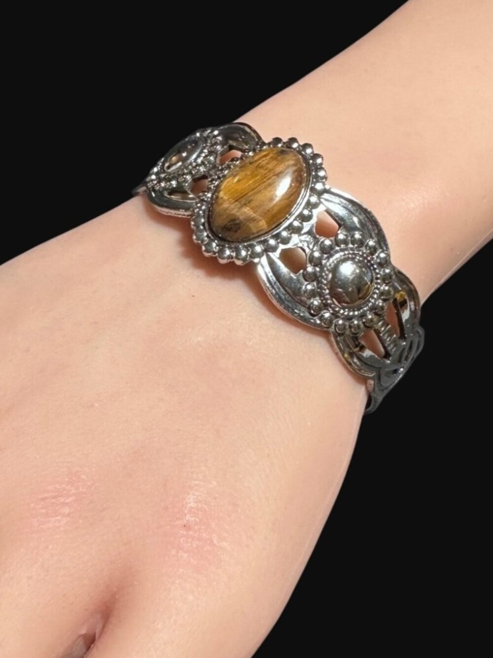 Boho Style Cuff Bracelet Silver Tone Lucky Tigers Eye Center Womens Jewelry NWOT - Picture 6 of 6
